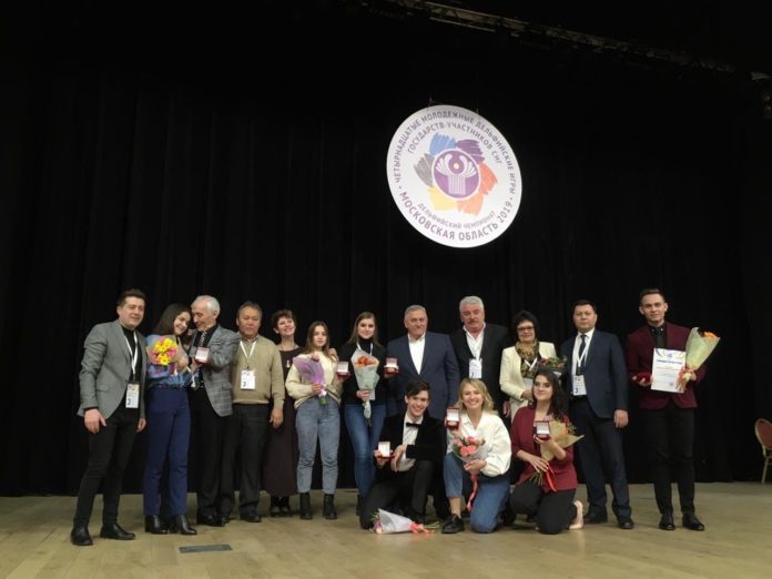 Вокалист подольского ансамбля “Мелодия” завоевал медаль на молодежных Дельфийских играх Вокалист подольского ансамбля “Мелодия” завоевал медаль на молодежных Дельфийских играх