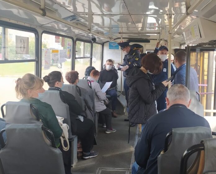 В Подольске состоялся рейд по проверке соблюдения масочного режима в транспорте