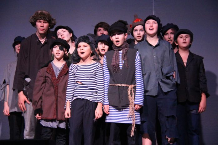 В КПЦ «Дубровицы» состоялась премьера спектакля «Республика ШКИД» В КПЦ «Дубровицы» состоялась премьера спектакля «Республика ШКИД»