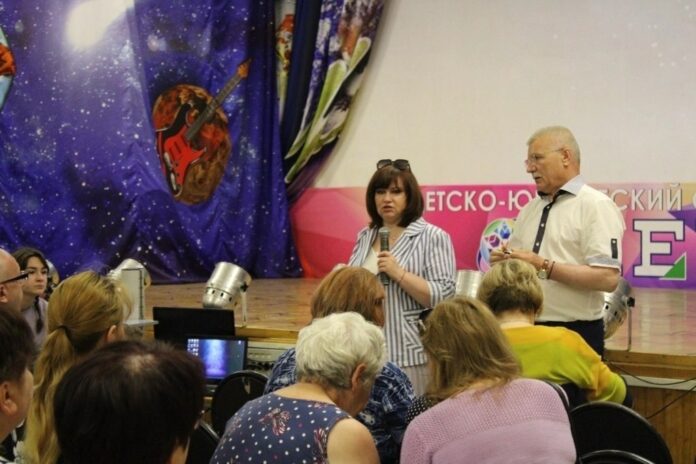 Вопросы возвращения на родину обсудили в Большом Подольске с гражданами ДНР и ЛНР Вопросы возвращения на родину обсудили в Большом Подольске с гражданами ДНР и ЛНР