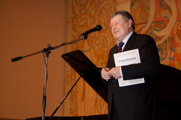 Глава округа Николай Пестов поздравил с юбилеем народного артиста РФ, почетного гражданина города Подольска... Глава округа Николай Пестов поздравил с юбилеем народного артиста РФ, почетного гражданина города Подольска...