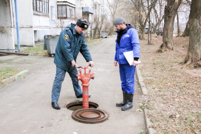 В Подольске прошла осенняя проверка противопожарного водоснабжения В Подольске прошла осенняя проверка противопожарного водоснабжения