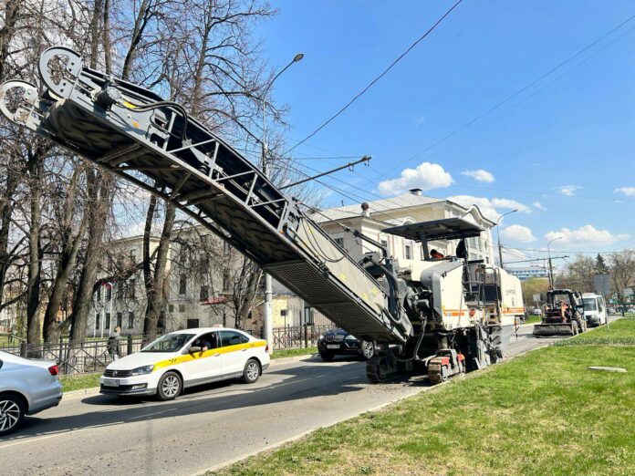 Муниципальные дороги ремонтируют в Подольске Муниципальные дороги ремонтируют в Подольске