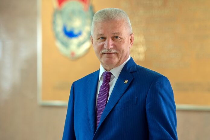 Павел Максимович поздравил сотрудников и ветеранов полиции с профессиональным праздником