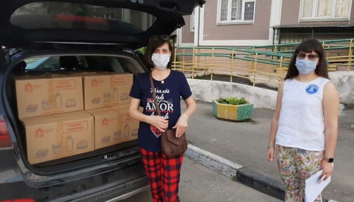 Развезли наборы продуктов