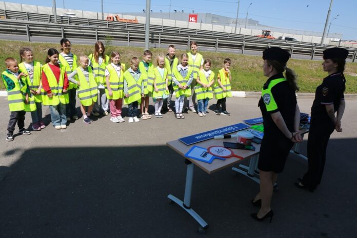 Особо внимание в период каникул уделяется вопросам безопасности детей Особо внимание в период каникул уделяется вопросам безопасности детей