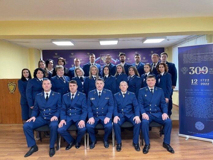 Сегодня отмечается День работников прокуратуры и 300-летие со дня основания прокурорской службы в России Сегодня отмечается День работников прокуратуры и 300-летие со дня основания прокурорской службы в России