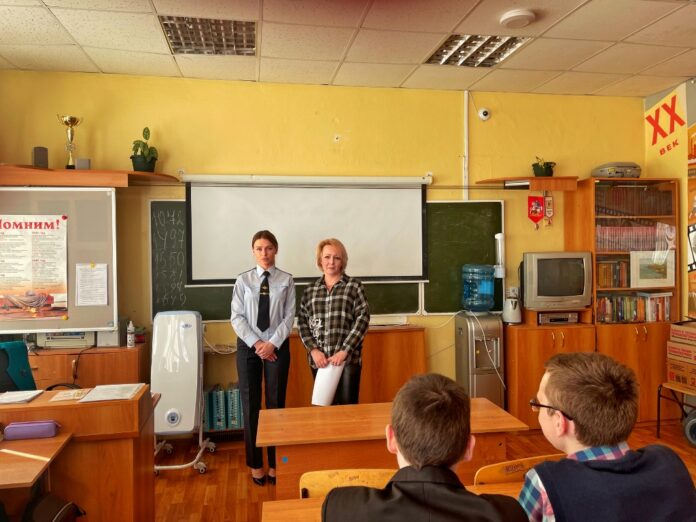 Сотрудники полиции провели профилактическую акцию «Скажи наркотикам – НЕТ!» Сотрудники полиции провели профилактическую акцию «Скажи наркотикам – НЕТ!»