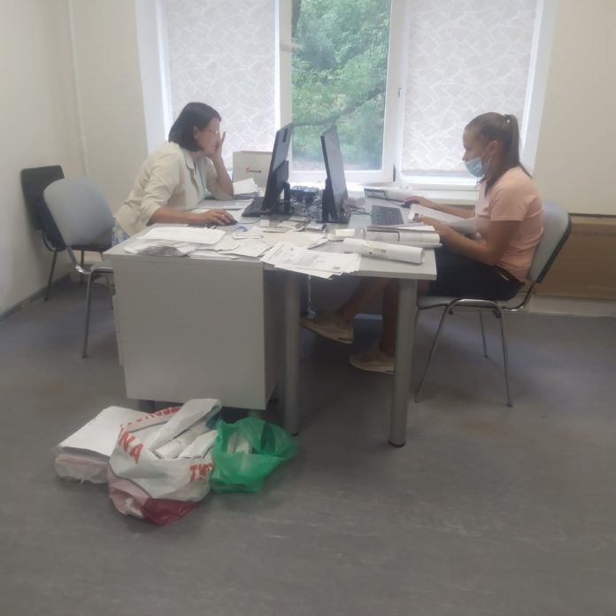 Волонтеры МЦ «Максимум» оказывают помощь медикам в Климовске Волонтеры МЦ «Максимум» оказывают помощь медикам в Климовске