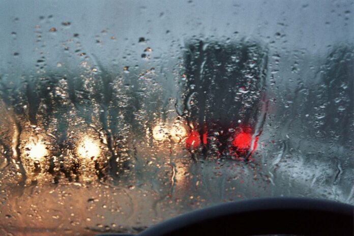 Внимание!  Сегодня в Подмосковье ожидается ливень и гроза! В некоторых районах уже наблюдается... Внимание!  Сегодня в Подмосковье ожидается ливень и гроза! В некоторых районах уже наблюдается...