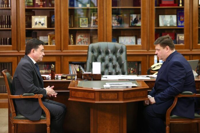 Глава горокруга Подольск Николай Пестов доложил губернатору Андрею Воробьеву об основных результатах социально-экономического развития... Глава горокруга Подольск Николай Пестов доложил губернатору Андрею Воробьеву об основных результатах социально-экономического развития...