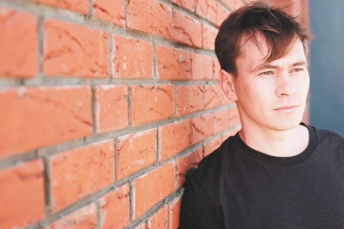 Вадик Королев: «Мы сами строим для себя тюрьму!» Вадик Королев: «Мы сами строим для себя тюрьму!»