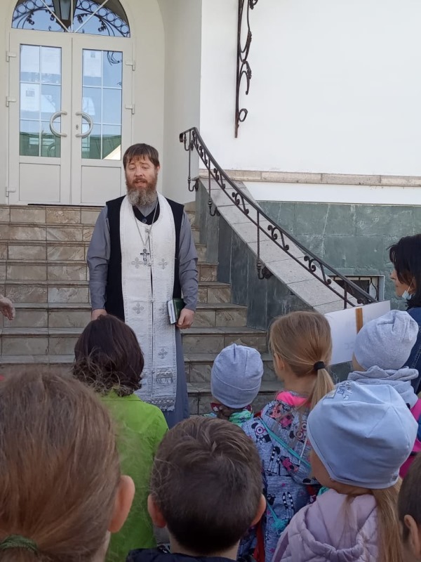В воскресной школе храма Воскресения Христова стартовали занятия