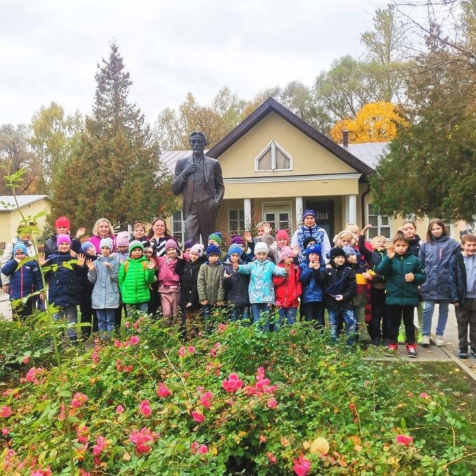 Юные подольчане посетили дом-усадьбу А.П. Чехова Юные подольчане посетили дом-усадьбу А.П. Чехова