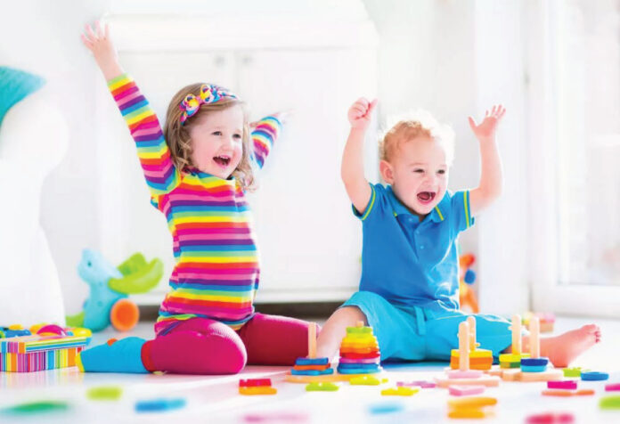 Кружок творческого развития “Ромашка” приглашает на занятие “Пальчиковое рисование”