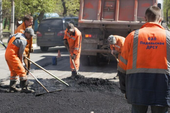 Завершается первый этап ямочного ремонта во дворах Большого Подольска Завершается первый этап ямочного ремонта во дворах Большого Подольска