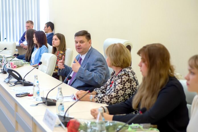 В Большом Подольске поощрили выпускников, набравших высший балл на Едином государственном экзамене