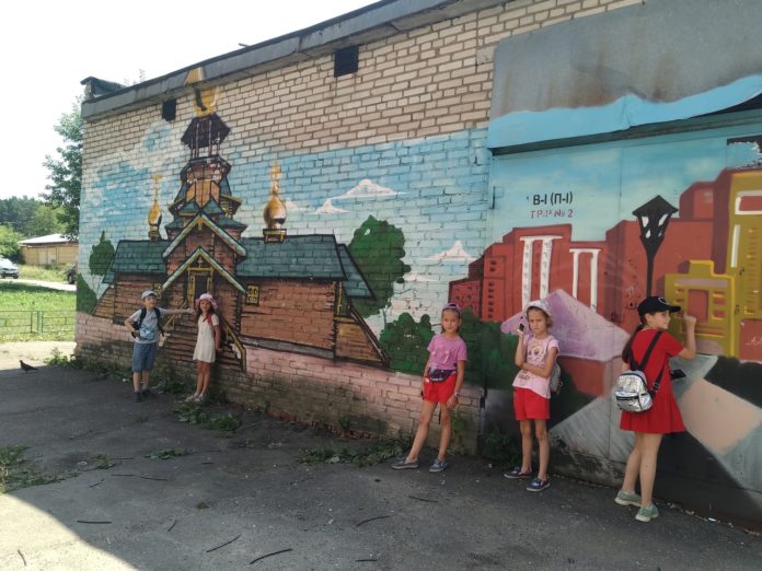 Сотрудники библиотеки №4 организовали экскурсию по району Кутузово Сотрудники библиотеки №4 организовали экскурсию по району Кутузово