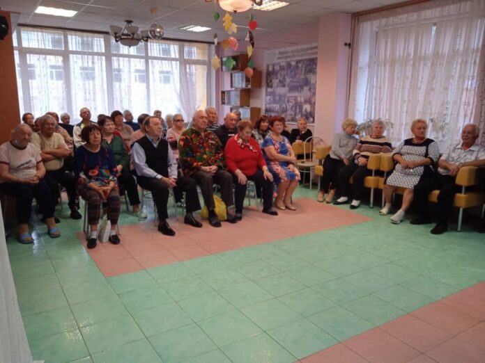 Вокальный ансамбль «Подолье» выступил с концертом в оздоровительном центре «Надежда» Вокальный ансамбль «Подолье» выступил с концертом в оздоровительном центре «Надежда»