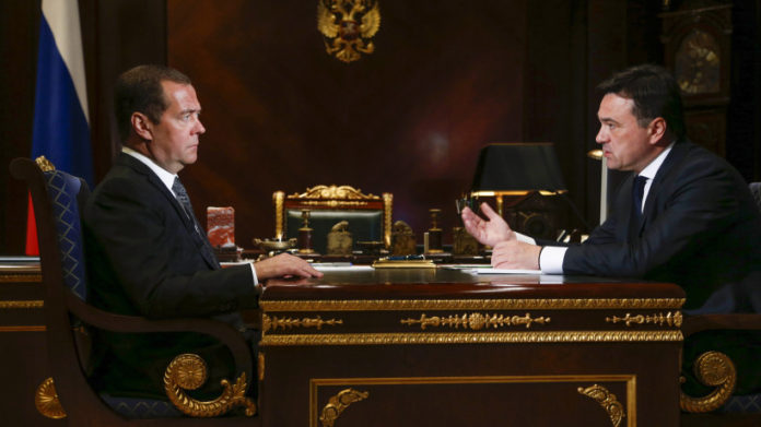 Дмитрий Медведев провел рабочую встречу с Андреем Воробьевым