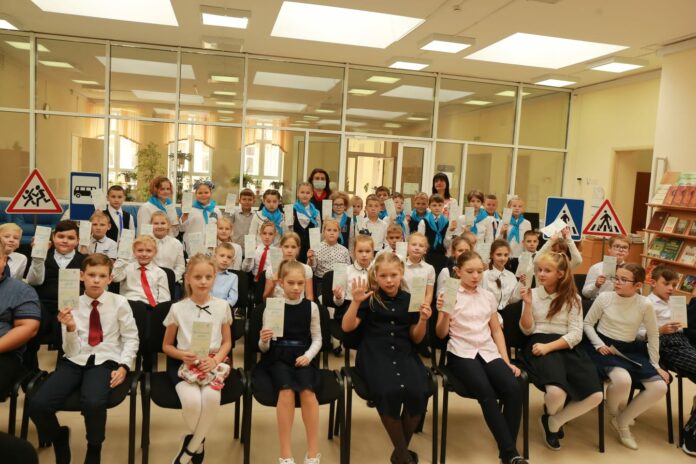 В Подольске прошла акция «Безопасность детей на дорогах» В Подольске прошла акция «Безопасность детей на дорогах»