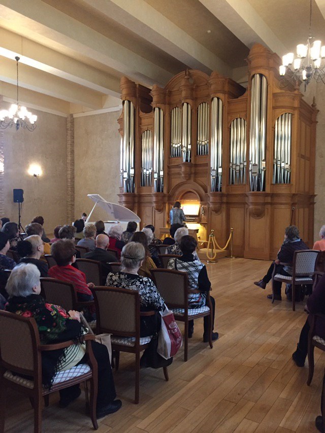 Концерт в рамках программы «Активное долголетие» состоялся в КПЦ «Дубровицы» Концерт в рамках программы «Активное долголетие» состоялся в КПЦ «Дубровицы»