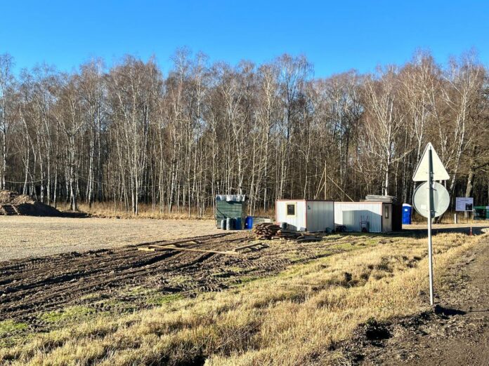 Парковку у “Дубровицкого леса” обустраивают в Подольске Парковку у “Дубровицкого леса” обустраивают в Подольске