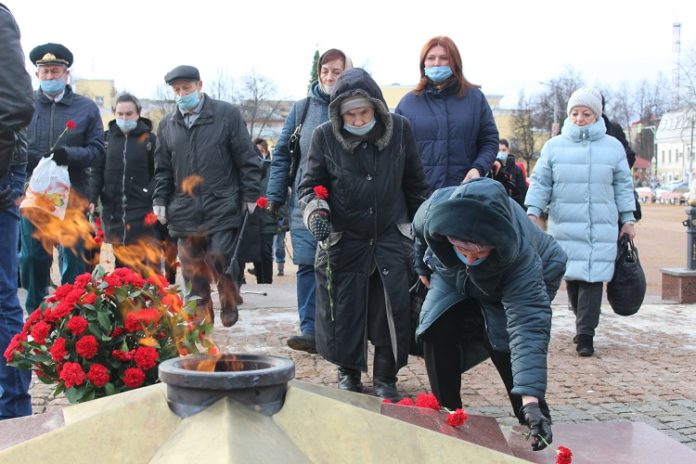 Жители Подольска почтили память жителей и защитников блокадного Ленинграда Жители Подольска почтили память жителей и защитников блокадного Ленинграда