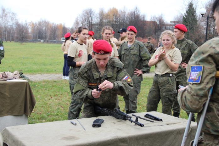 Подольские юнармейцы получили серебро в военно-патриотической игре «Защитник Отечества»