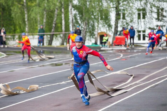 Соревнования по пожарно-спасательному спорту проходят в Подольске Соревнования по пожарно-спасательному спорту проходят в Подольске