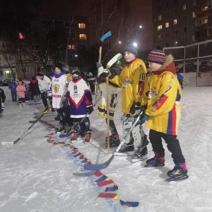 В Подольске на Плещеевской улице состоялось открытие катка