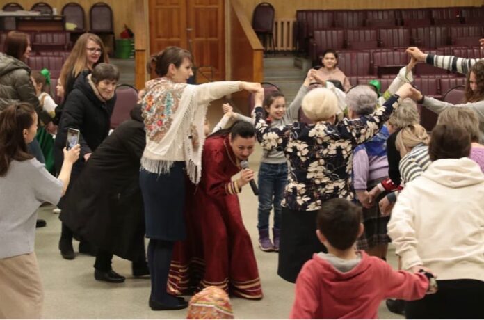 Встреча проекта “В гостях у Марьи-искусницы” состоялась в ДК “Металлург” Встреча проекта “В гостях у Марьи-искусницы” состоялась в ДК “Металлург”