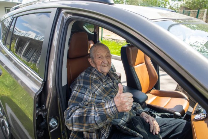 Ветеран из Подольска справился с COVID-19 в возрасте 100 лет Ветеран из Подольска справился с COVID-19 в возрасте 100 лет