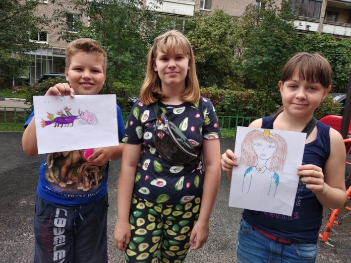 В библиотеке №27 детей познакомили с произведением «Аленький цветочек» В библиотеке №27 детей познакомили с произведением «Аленький цветочек»