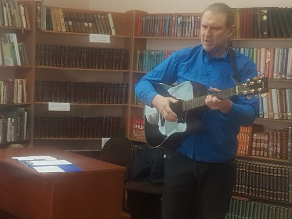 В библиотеке № 25 прошла творческая встреча с подольским композитором Евгением Смирновым В библиотеке № 25 прошла творческая встреча с подольским композитором Евгением Смирновым