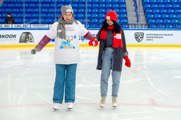 Активное долголетие в Подольске: Тренировка на коньках