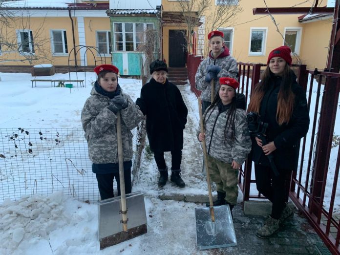 Юнармейцы Подольска приняли участие в акции «Снежный десант»