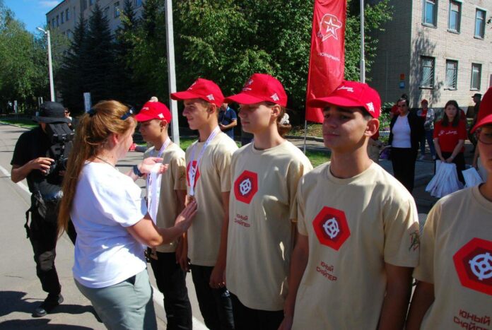 Юнармейцы Подольска заняли призовое место во Всероссийской юнармейской военно-спортивной игре «Юный снайпер» Юнармейцы Подольска заняли призовое место во Всероссийской юнармейской военно-спортивной игре «Юный снайпер»