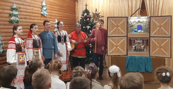 Показ народного театра “Вертеп” прошел подольской школе фольклорного искусства “Моя Русь” Показ народного театра “Вертеп” прошел подольской школе фольклорного искусства “Моя Русь”