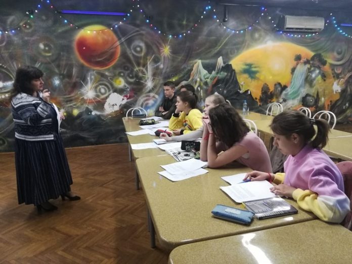 Одаренные школьники Подольска провели предметную выездную сессию в «Мечте»