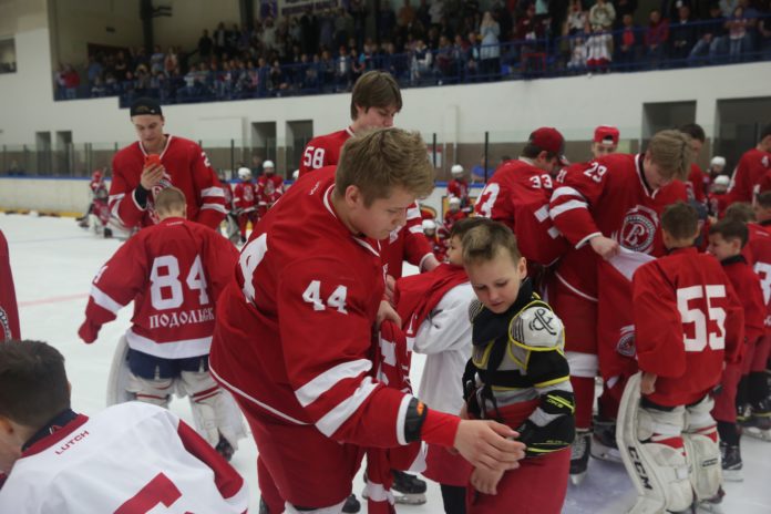 Торжественное мероприятие, посвященное закрытию хоккейного сезона 2020/2021 прошло в Ледовом дворце «Витязь» 15 мая Торжественное мероприятие, посвященное закрытию хоккейного сезона 2020/2021 прошло в Ледовом дворце «Витязь» 15 мая