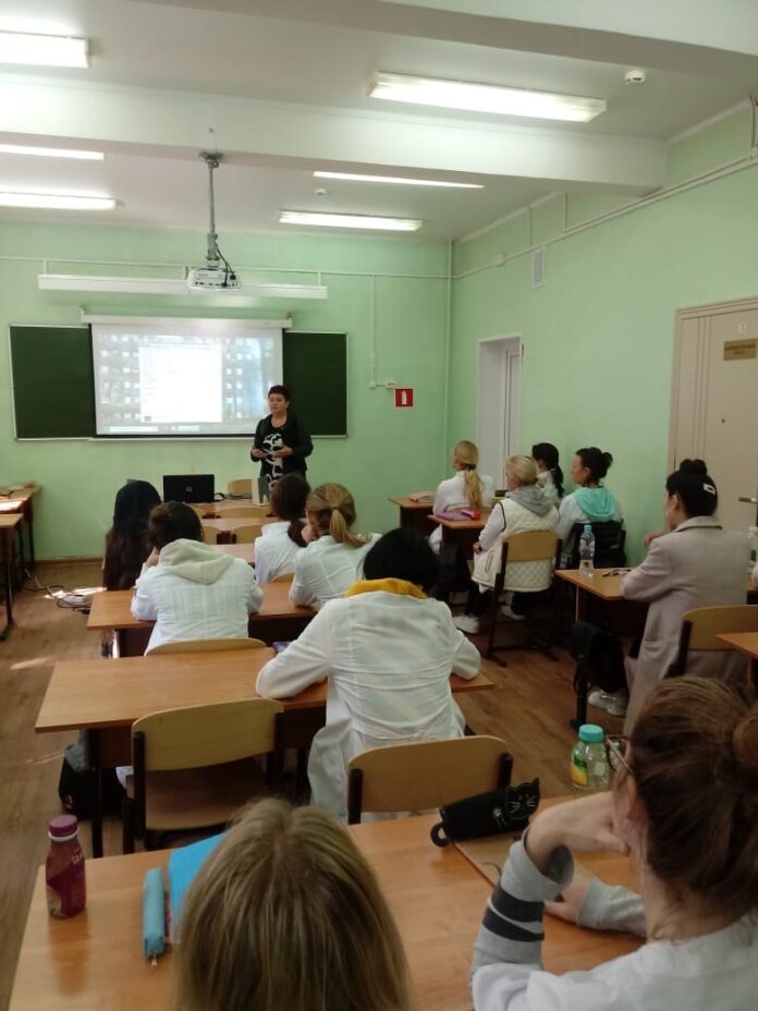 Информационное занятие состоялось в МЦ “Вектор”