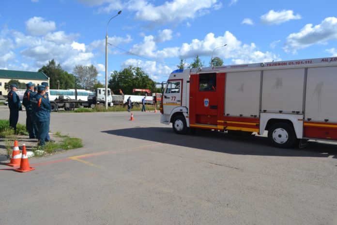 На базе Подольской школы ДОСААФ прошел смотр-конкурс на звание лучшего водителя по скоростному маневрированию... На базе Подольской школы ДОСААФ прошел смотр-конкурс на звание лучшего водителя по скоростному маневрированию...
