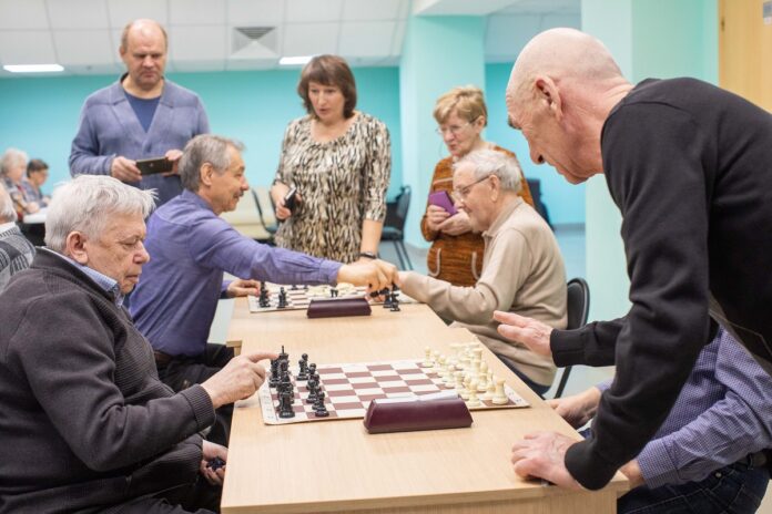 В Подольске прошел шахматно-шашечный турнир среди ветеранов, приуроченный к 77-летию Победы В Подольске прошел шахматно-шашечный турнир среди ветеранов, приуроченный к 77-летию Победы