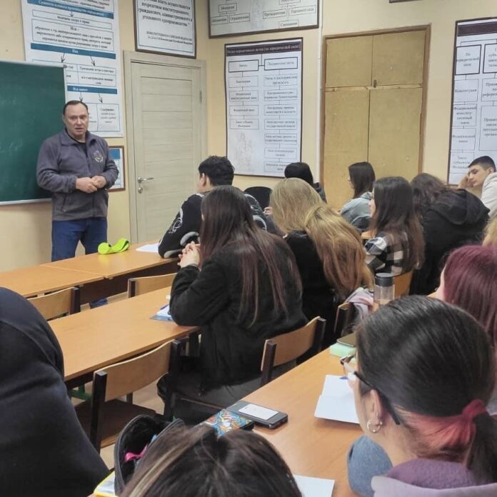 В Технико-экономическом колледже Подольска провели беседу о здоровом образе жизни В Технико-экономическом колледже Подольска провели беседу о здоровом образе жизни