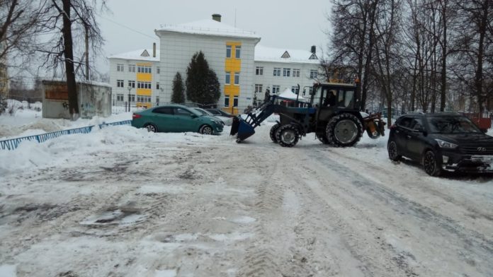 С территорий Большого Подольска 29 января было вывезено более тысячи кубометров снега С территорий Большого Подольска 29 января было вывезено более тысячи кубометров снега