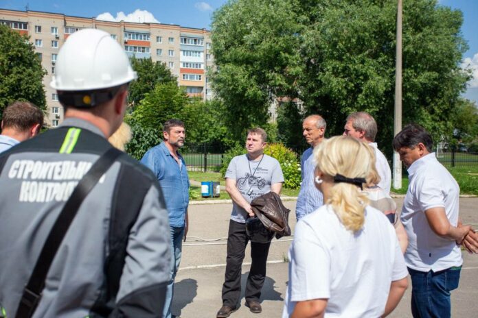 Ход капитального ремонта в лицее №5 на контроле руководства округа и области