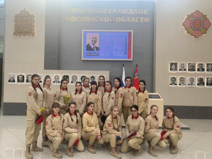 Юнармейцы из Подольска приняли участие в праздничном концерте в Доме Правительства Московской области Юнармейцы из Подольска приняли участие в праздничном концерте в Доме Правительства Московской области