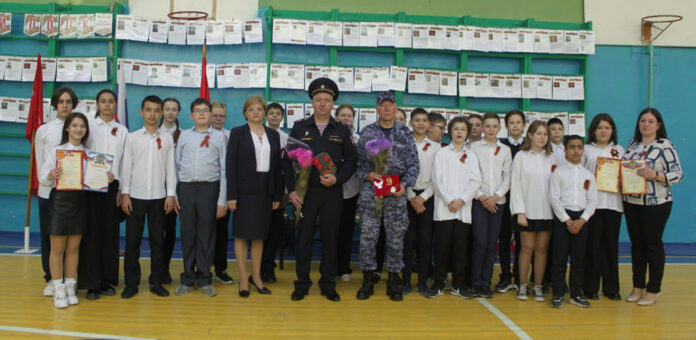 Росгвардейцы Подольска приняли участие в патриотической акции «Эстафета подвига» Росгвардейцы Подольска приняли участие в патриотической акции «Эстафета подвига»