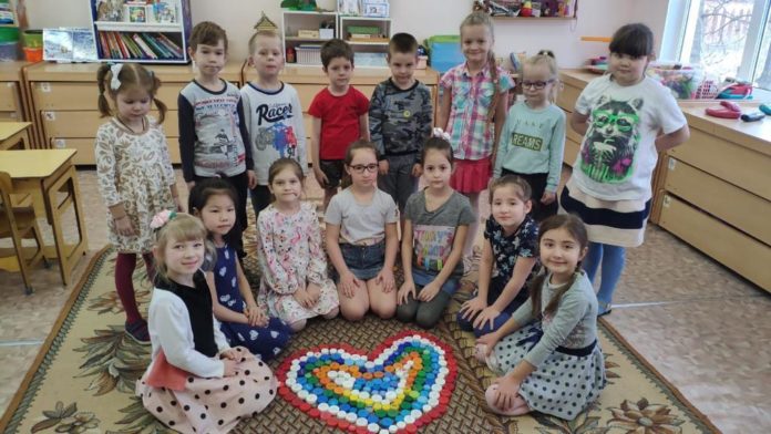 «Добрые крышечки», собранные воспитанниками детсадов Подольска, отправлены на переплавку «Добрые крышечки», собранные воспитанниками детсадов Подольска, отправлены на переплавку